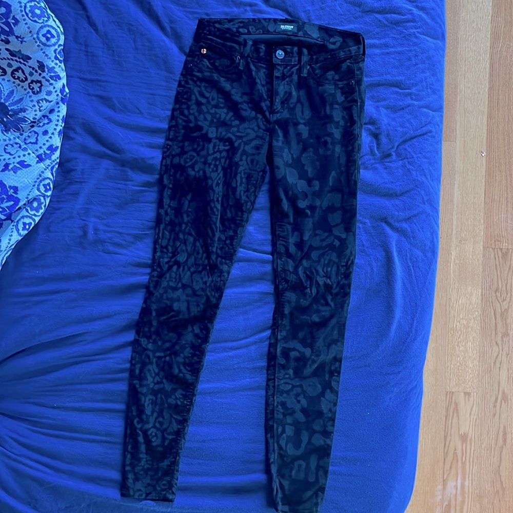 Hudson pants size 26 black velvet animal print